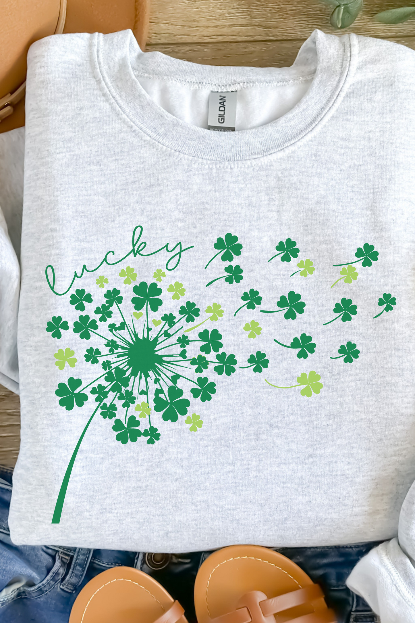 Lucky Graphic Sweatshirt