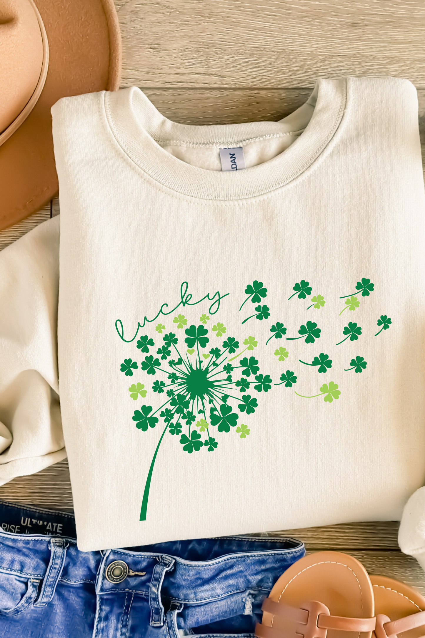 Lucky Graphic Sweatshirt